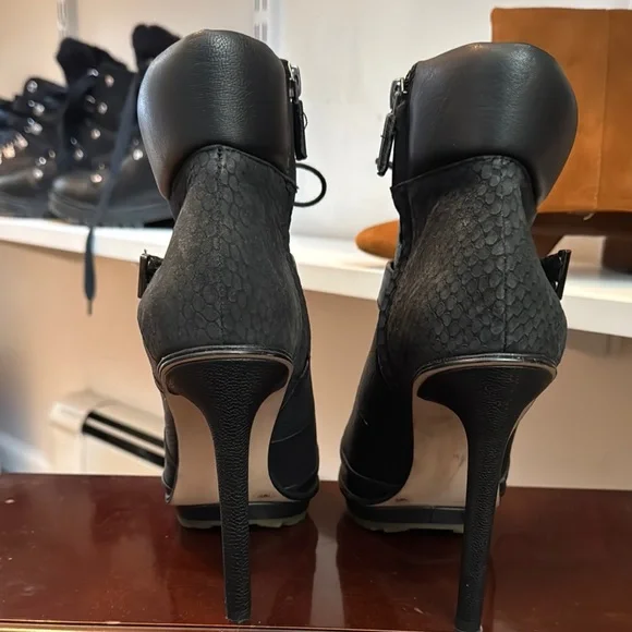 BCBGMaxAriza Leather Boot - Size 7 - Picture 3 of 7